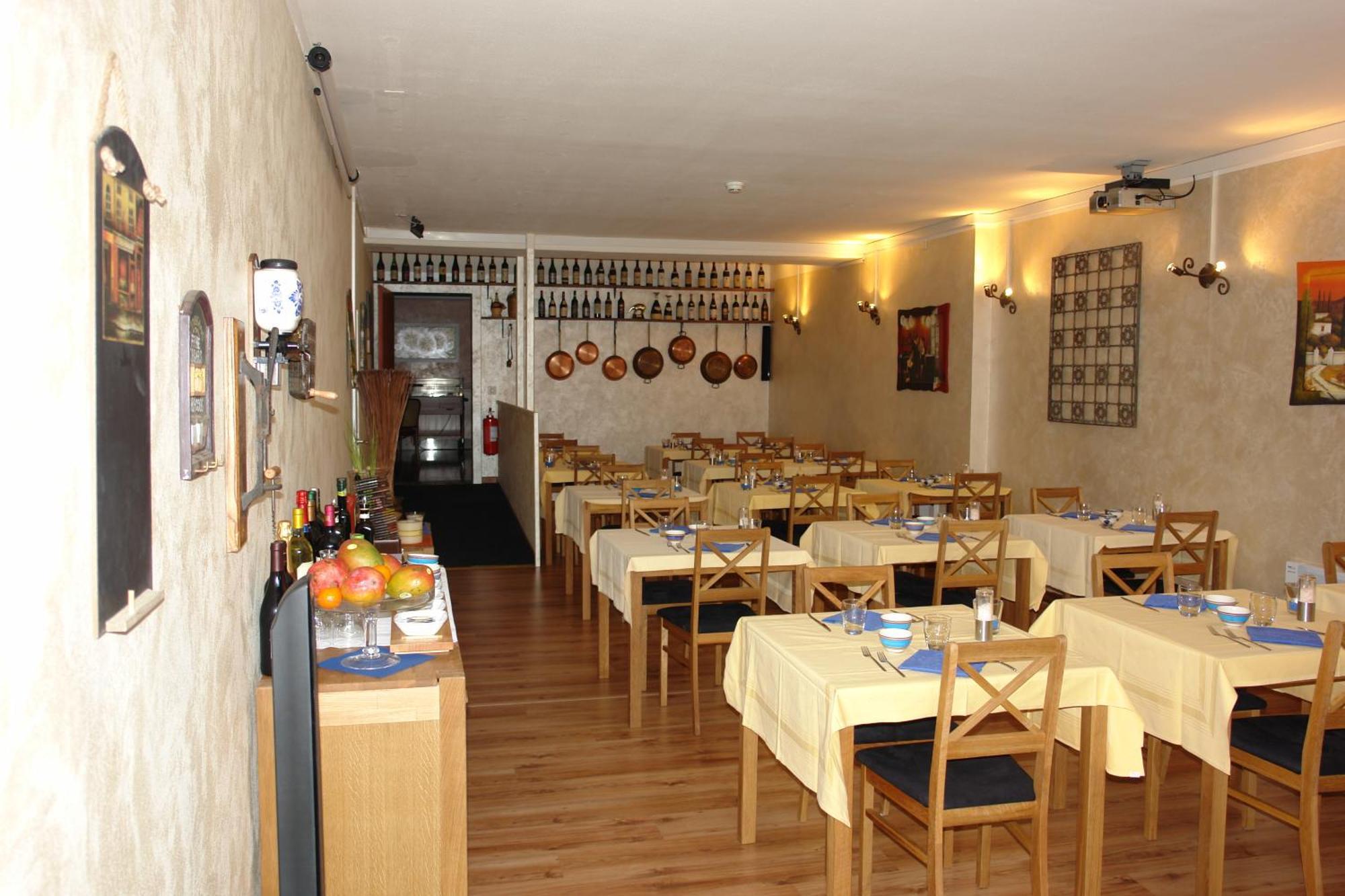 קיאסו Hotel Bahnhof Haus מראה חיצוני תמונה