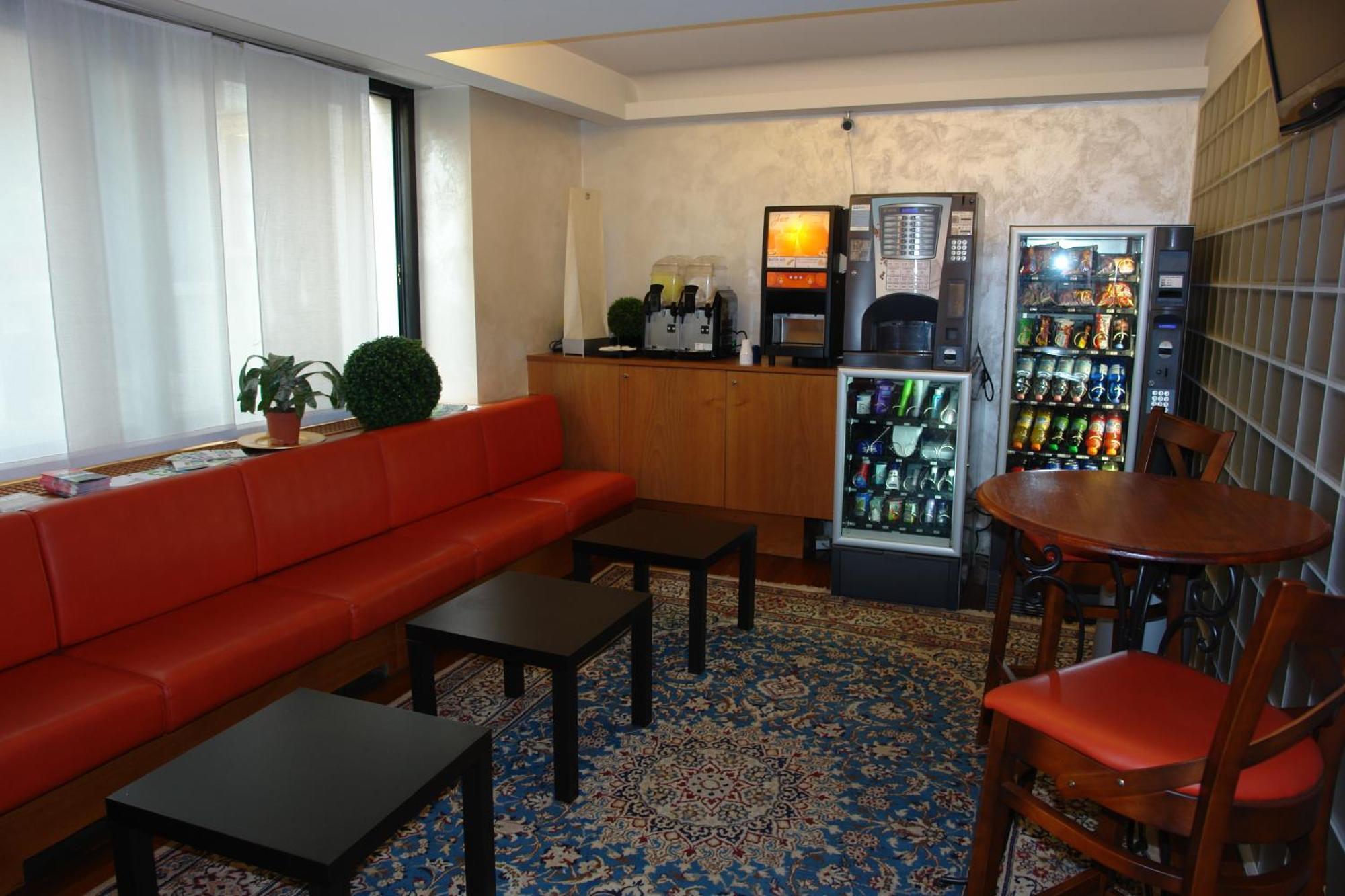 קיאסו Hotel Bahnhof Haus מראה חיצוני תמונה