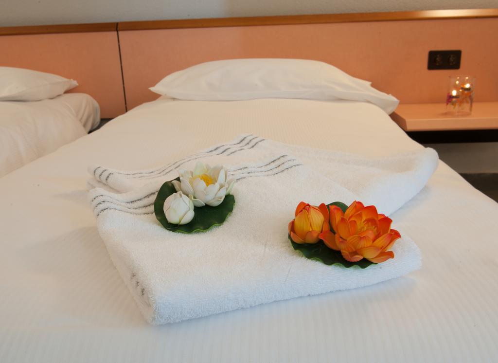 קיאסו Hotel Bahnhof Haus מראה חיצוני תמונה