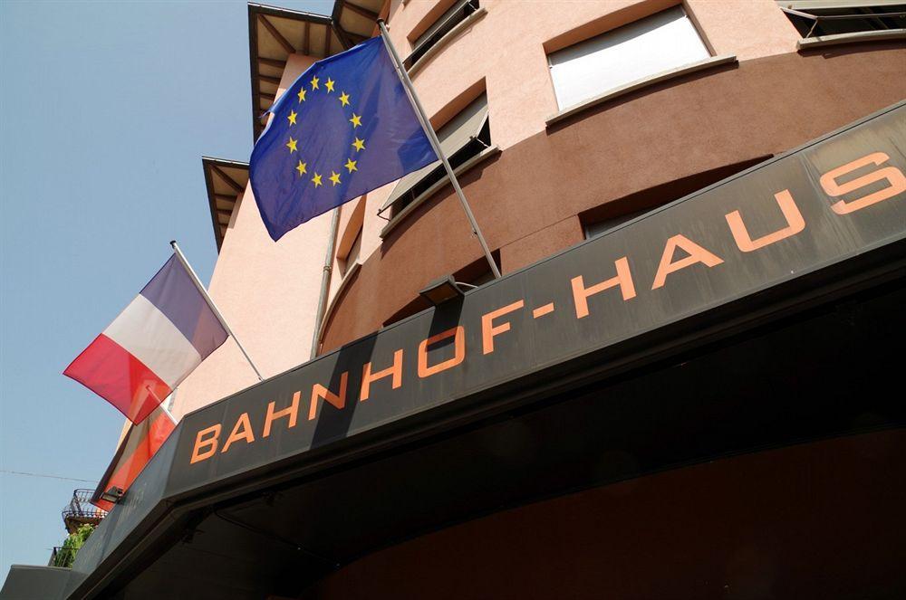 קיאסו Hotel Bahnhof Haus מראה חיצוני תמונה