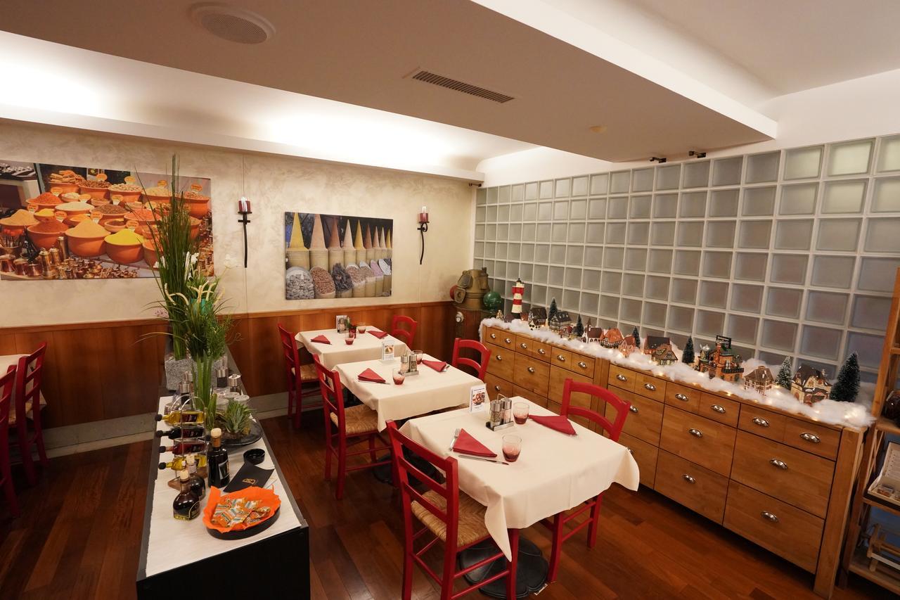 קיאסו Hotel Bahnhof Haus מראה חיצוני תמונה