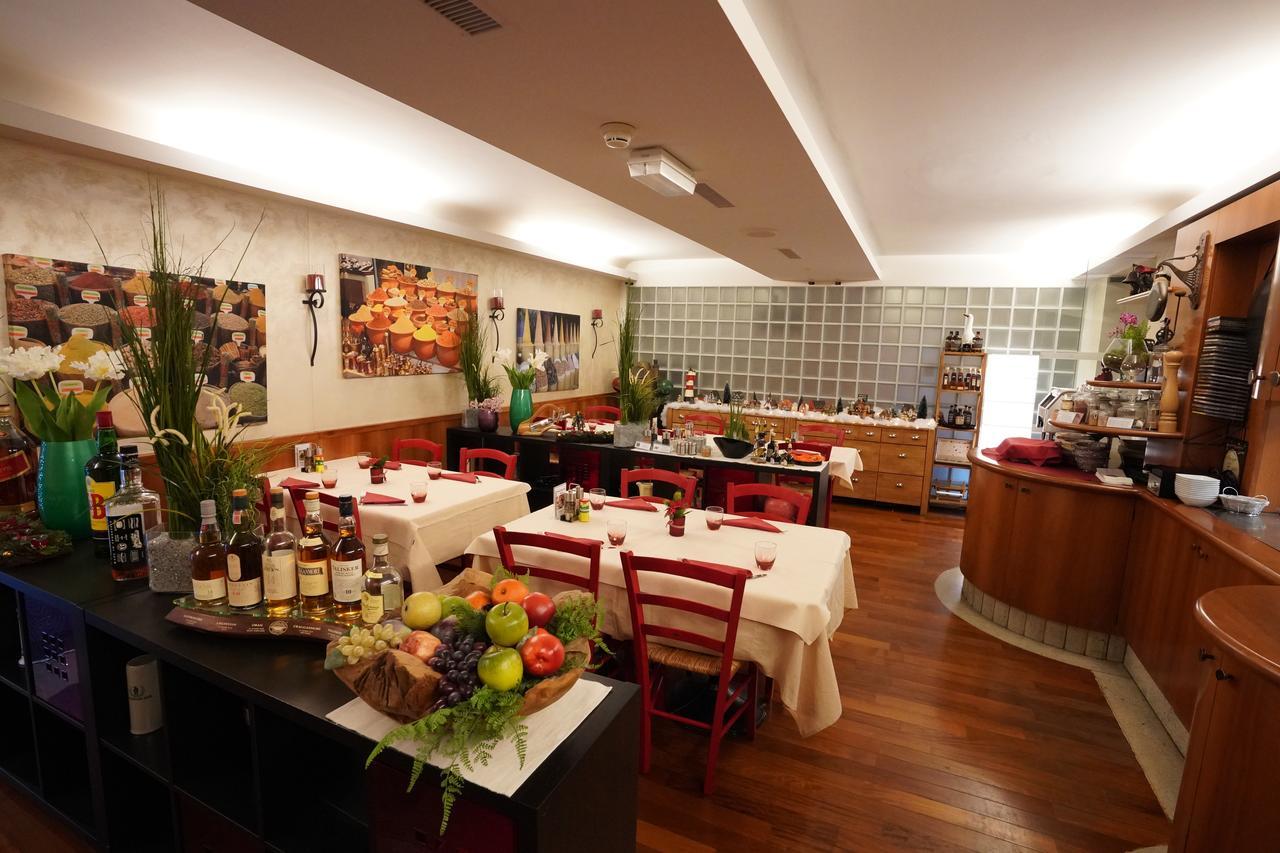 קיאסו Hotel Bahnhof Haus מראה חיצוני תמונה