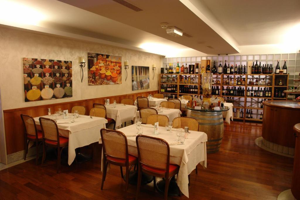 קיאסו Hotel Bahnhof Haus מראה חיצוני תמונה