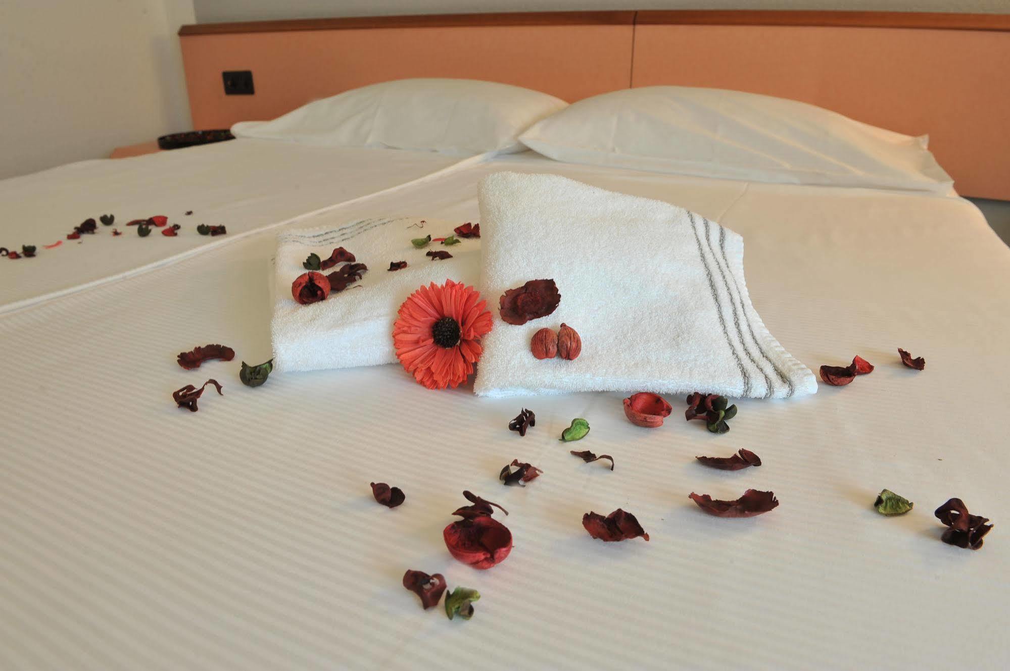 קיאסו Hotel Bahnhof Haus מראה חיצוני תמונה